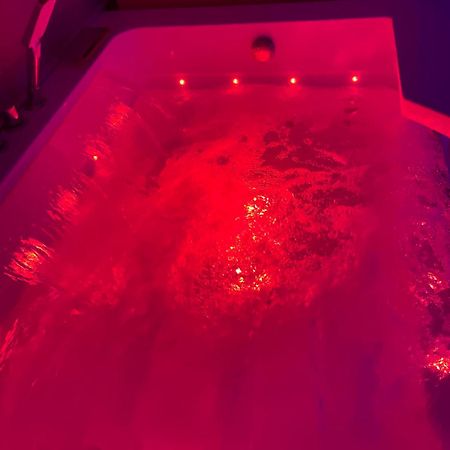 Oasis Spa Pres De Disney ナンテュイユ・レ・モー エクステリア 写真